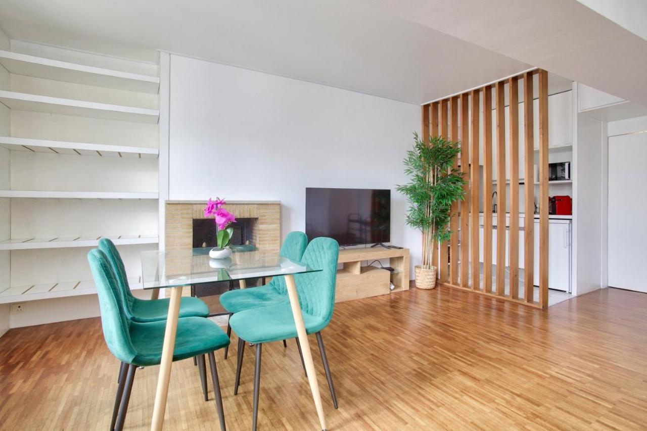 3 Bedrooms Le Marais Beauregard Parigi Esterno foto