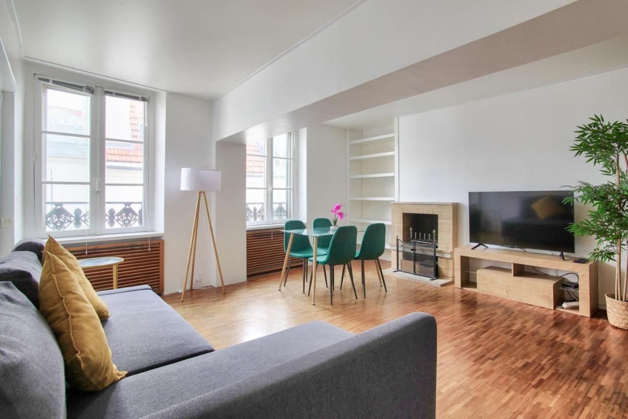 3 Bedrooms Le Marais Beauregard Parigi Esterno foto